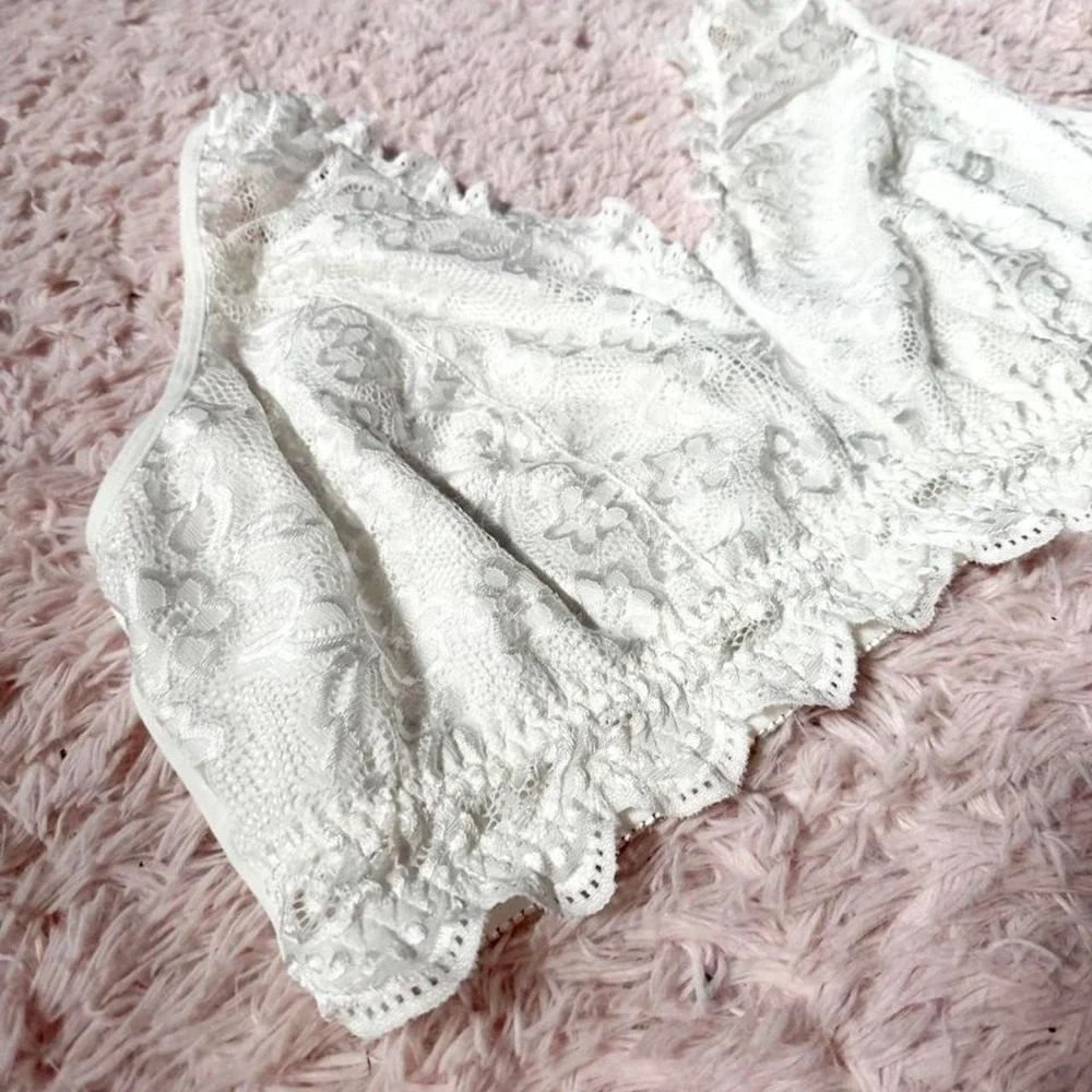 BAMBOO white floral